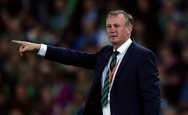 Porazil Čechy, ale čeká ho soud. Kouč fotbalistů Severního Irska Michael O'Neill řídil opilý