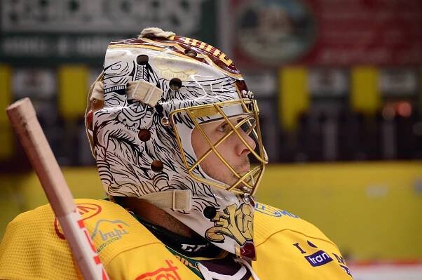 HC Dukla Jihlava – Gólmanská parta A-týmu povečeřela s autory vítězných návrhů masek