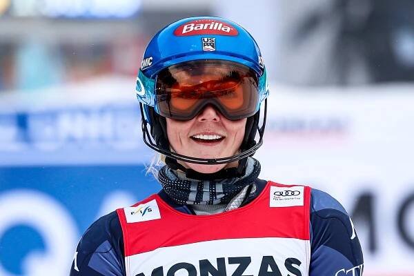 Shiffrinová ovládla slalom ve Špindlu, Dubovská se ve druhém kole zlepšila