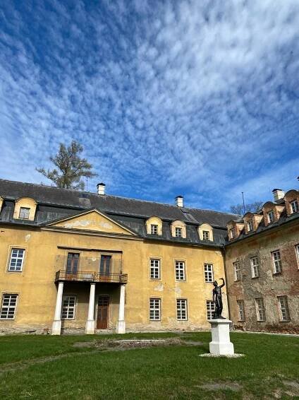 Velikonoční prohlídka a Jarmark na zámku Hošťálkovy 2024 | Zámek Hošťálkovy