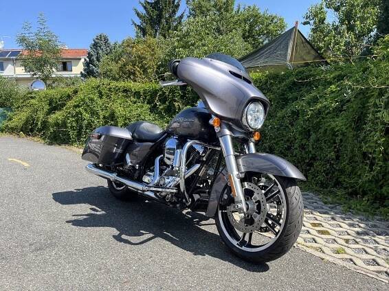 Harley-Davidson Street Glide FLHX