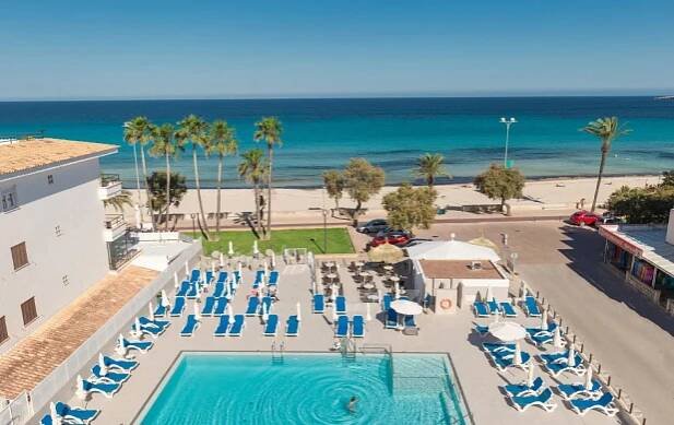 Letecky na Mallorcu: 3* hotel přímo u písčité pláže s all inclusive v ceně