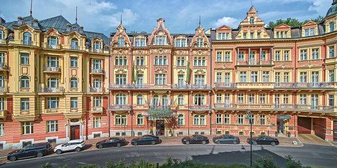 Luxusní pobyt v Karlových Varech: 5* Superior hotel Plaza s jídlem a unikátním wellnesslandem