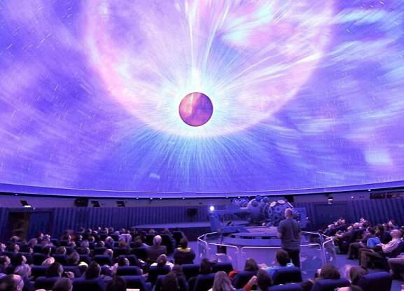 Pod novou LED kopulí budou mít diváci planetária neuvěřitelný zážitek. 