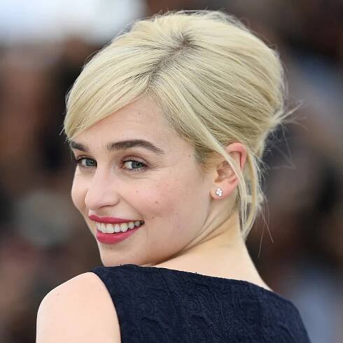 Emilia Clarke Chopped Her Hair Into That Famous 'Gwyneth and Brad' Pixie