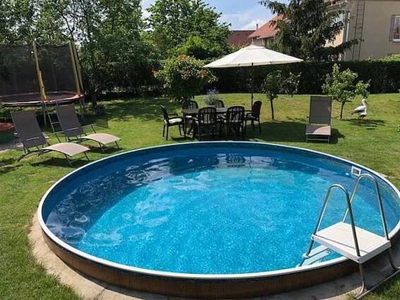 bazén s trampolínou - Dolní Dunajovice - foto 10
