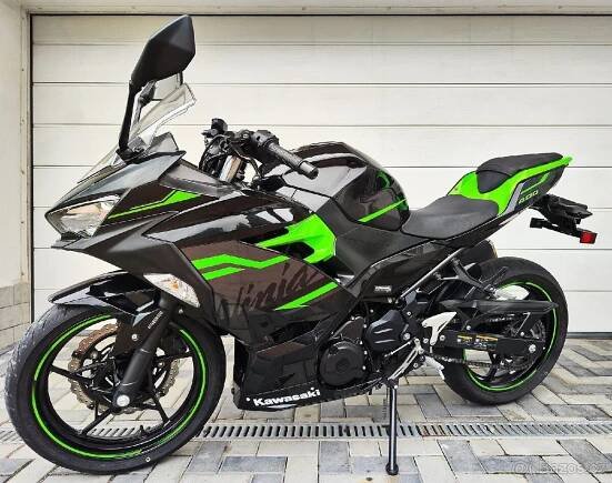 Kawasaki Ninja 400 edice Aerograph / 2020 / 12.000km