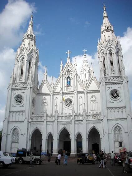 Our Lady of Dolours Basilica, Thrissur – Pilgrim Stays