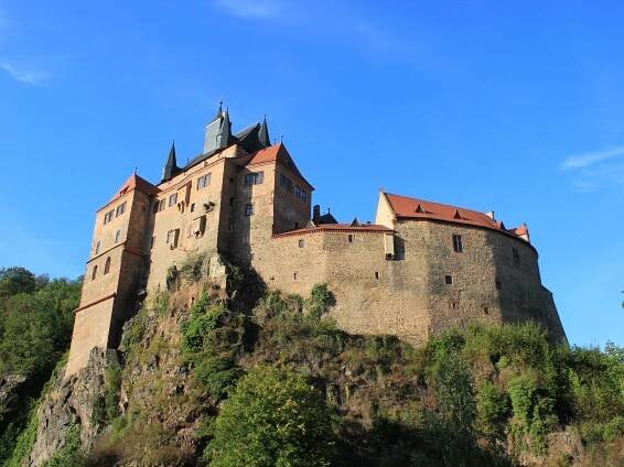 Sachsens schönste Burg Kriebstein thront über der Zschopau