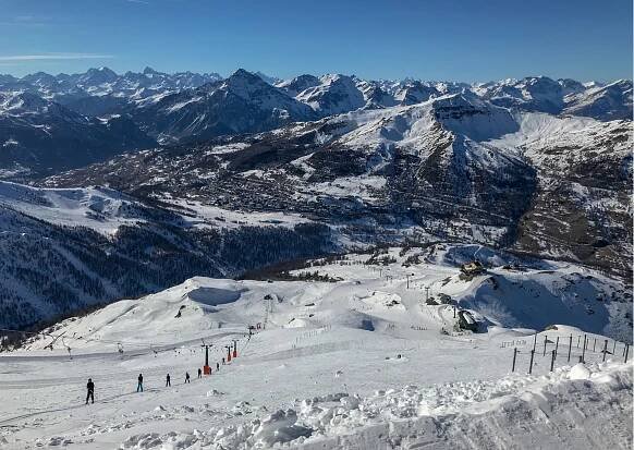skiing in piemonte