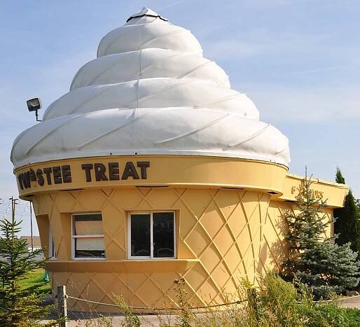 Twistee Treat | RoadsideArchitecture.com