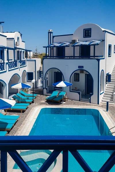 Roula & Bed & Breakfast Perissa (Santorini)