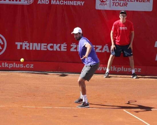 Do finále čtyřhry se na prostějovském challengeru probojovala rakouská dvojice Julian Knowle s Philippem Oswaldem proti Polákovi Mateuszovi Kowalczykovi a Igorovi Zelenayemu ze Slovenska.
