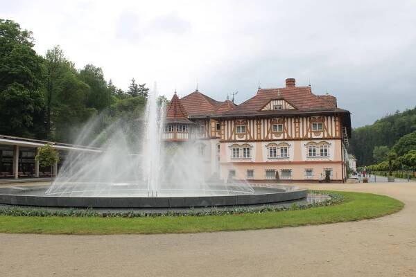 Luhačovické prameny hlásí: otevřeno, požehnáno - Luhačovice.cz