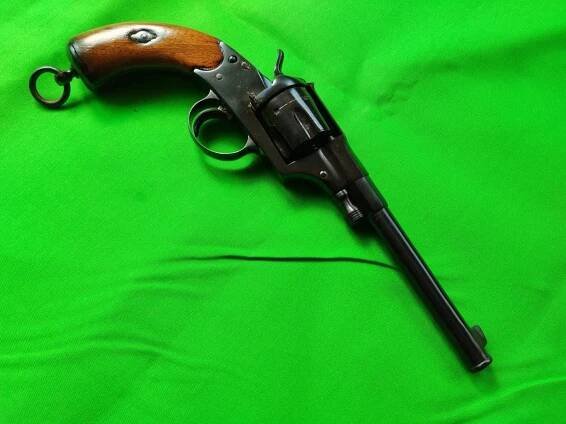 Reichsrevolver- Německý velký vojenský revolver M1879, cal. 10,6 mm CF