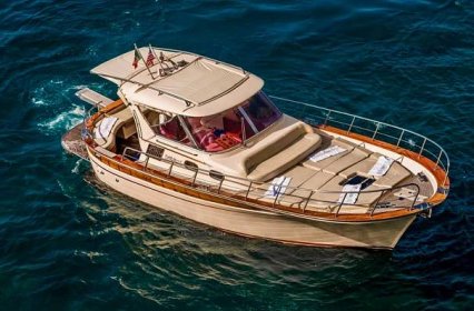 Elisa Fratelli Aprea 32 | Luxury Boats Positano