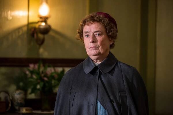 Zavolejte porodní sestřičky - Epizoda 5 - Z filmu - Linda Bassett