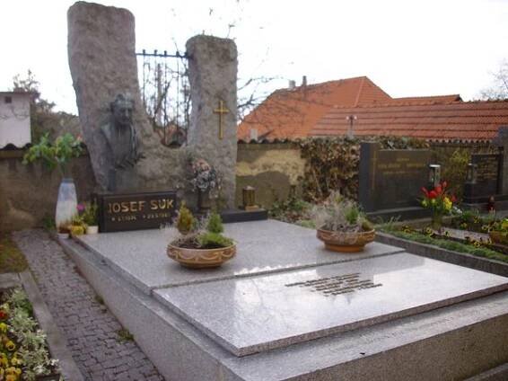 Památník Josefa Suka foto 2