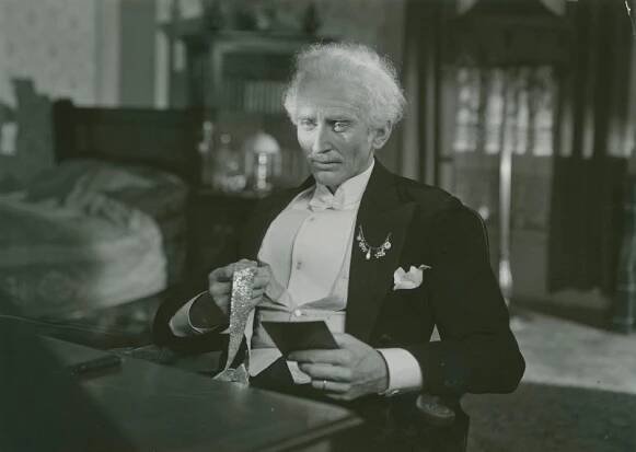 Klockan på Rönneberga (1944)