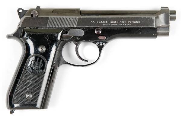 Category:Beretta 92 - Wikimedia Commons
