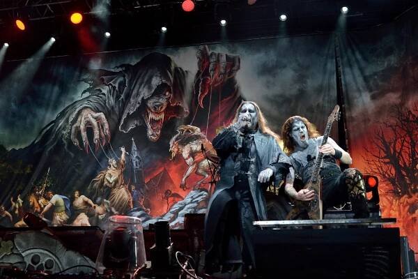 532529n-vizovicka-likerka-zazije-setkani-legend-ze-skupiny-helloween - ZLIN.CZ