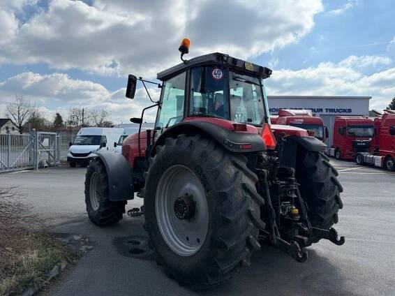 Massey Ferguson MF8260