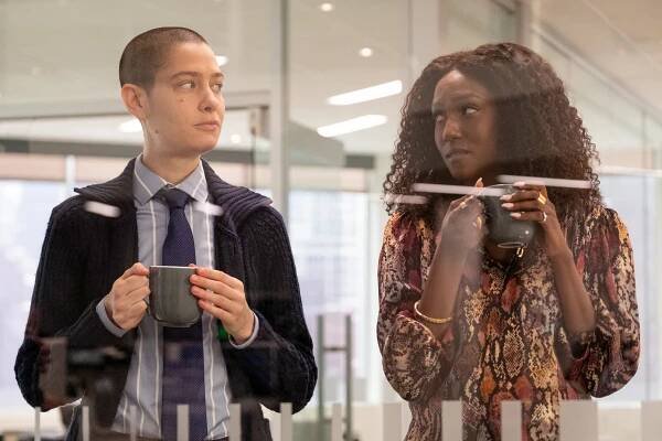 Miliardy - Dohoda - Z filmu - Asia Kate Dillon, Jade Eshete