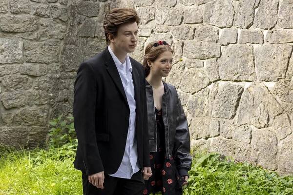 Jedna rodina - Zkouška dospělosti - Z filmu - Adam Mišík, Denisa Biskupová