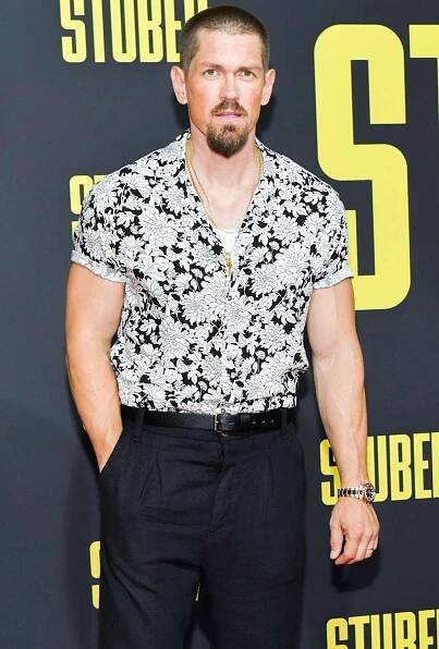 Steve Howey attends the premiere of 20th Century Fox's 