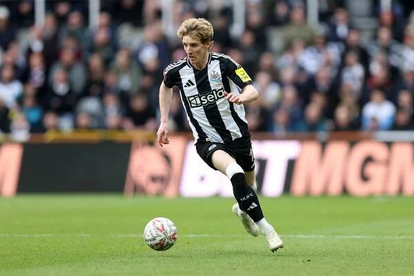 Anthony Gordon will miss the Carabao Cup final against Liverpool
