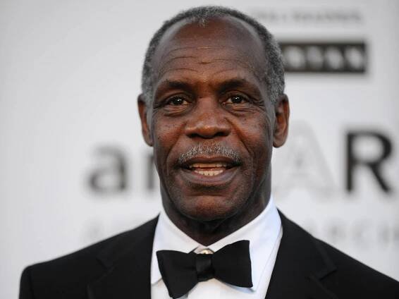 Danny Glover as Inspiring Detective Roger Murtaugh in Lethal Weapon Wallpaper