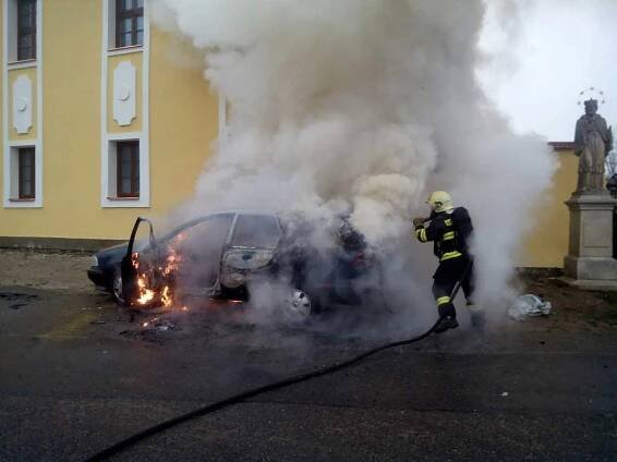 V Sulislavi hasiči ze Stříbra zlikvidovali pomocí vysokotlakého… | POŽÁRY.cz - ohnisko žhavých zpráv | hasiči aktuálně