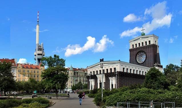 Praha 3 vyčistila fontánu na náměstí Jiřího z Poděbrad