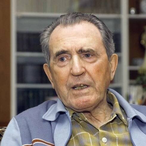 Pomník Vasila Biľaka na Slovensku pomalovavala další aktivistka