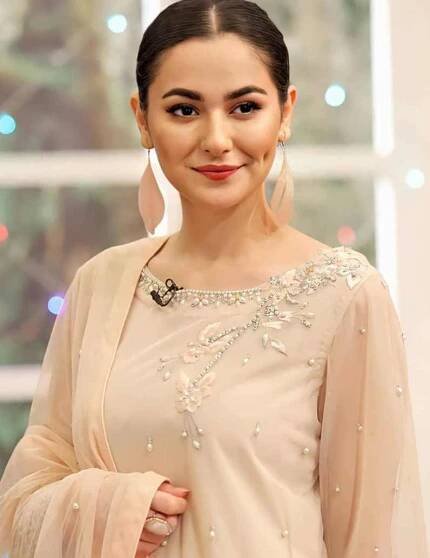 Hania Aamir HD Wallpaper