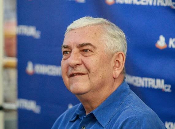 OBRAZEM: Kniha Pan Herec o Miroslavu Donutilovi