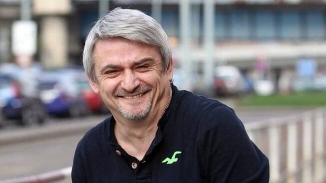 Michal Suchánek si zase užíval s cizí ženskou. Věří mu ještě manželka?