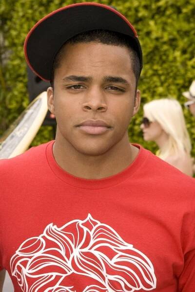 Chris warren jr sues parents