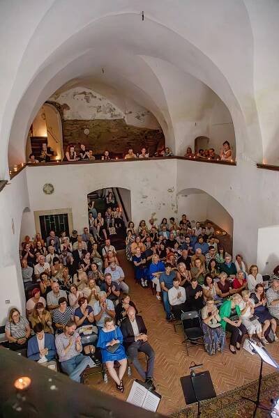 Ohlédnutí za Hudebním festivalem Znojmo. Koncert při svíčkách zaplnil kapli