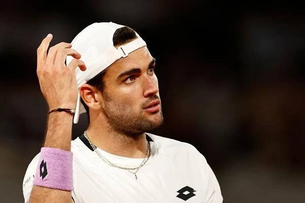 V semifinále Roland Garros se utkají obhájce Nadal a jednička Djokovič
