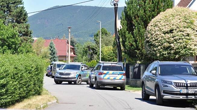 Počkal až usnou, pak střílel. Případ trojnásobné vraždy v Rožnově je odložen
