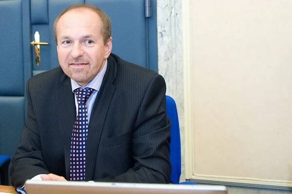 Fuksa: Testy masa budou povinně provádět dovozci