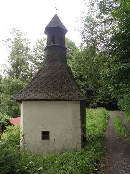 Soubor:Líšný - kaplička sv. Jana Nepomuckého v osadě Závrší (1).jpg – Wikipedie