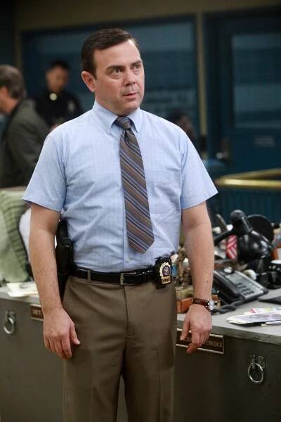 Brooklyn 99 - Bankovní loupež - Z filmu - Joe Lo Truglio