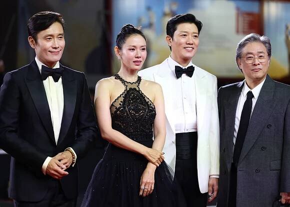 Park Chan-Wook’s ’No Other Choice’ Gets 8 1/2-Minute Venice Ovation
