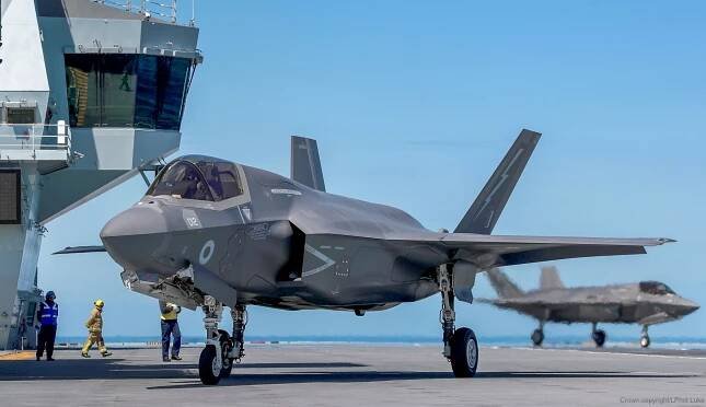 f-35b lightning ii royal navy fleet air arm aircraft carrier lockheed martin bae systems 04