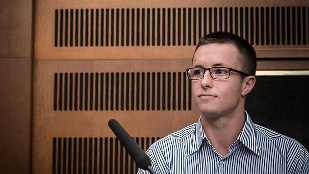 Lukáš Nečesaný na začátku nového projednávání své kauzy u Krajského soudu v Hradci Králové (6.9.2017).