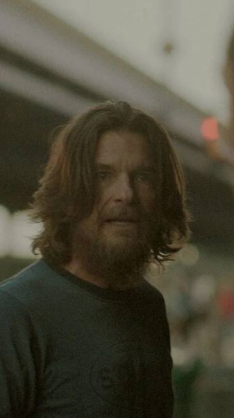 Jason Bateman and Jude Law Are Brothers at Odds in Gritty Thriller ‘Black Rabbit’