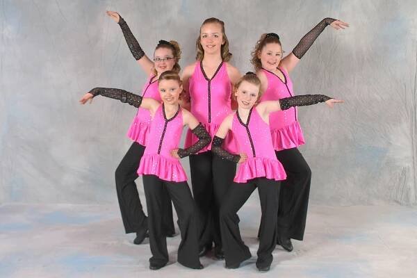 2007-2008 | In Sequins Studio of Dance- Ballet, Belly Dancing, Hip Hop, Lyrical, Modern, Musical Theatre, Pointe, Brooks