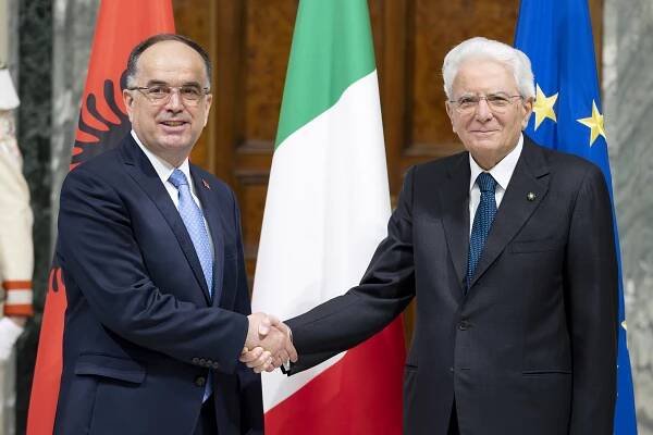 Soubor:Sergio Mattarella con Bajram Begaj in visita ufficiale in Italia - Quirinale 26 maggio 2023 - 16.jpg